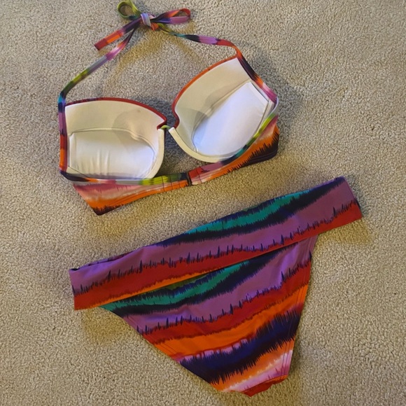 🎉 3x HP 🎉 2011 VS Bikini Set - Picture 2 of 12